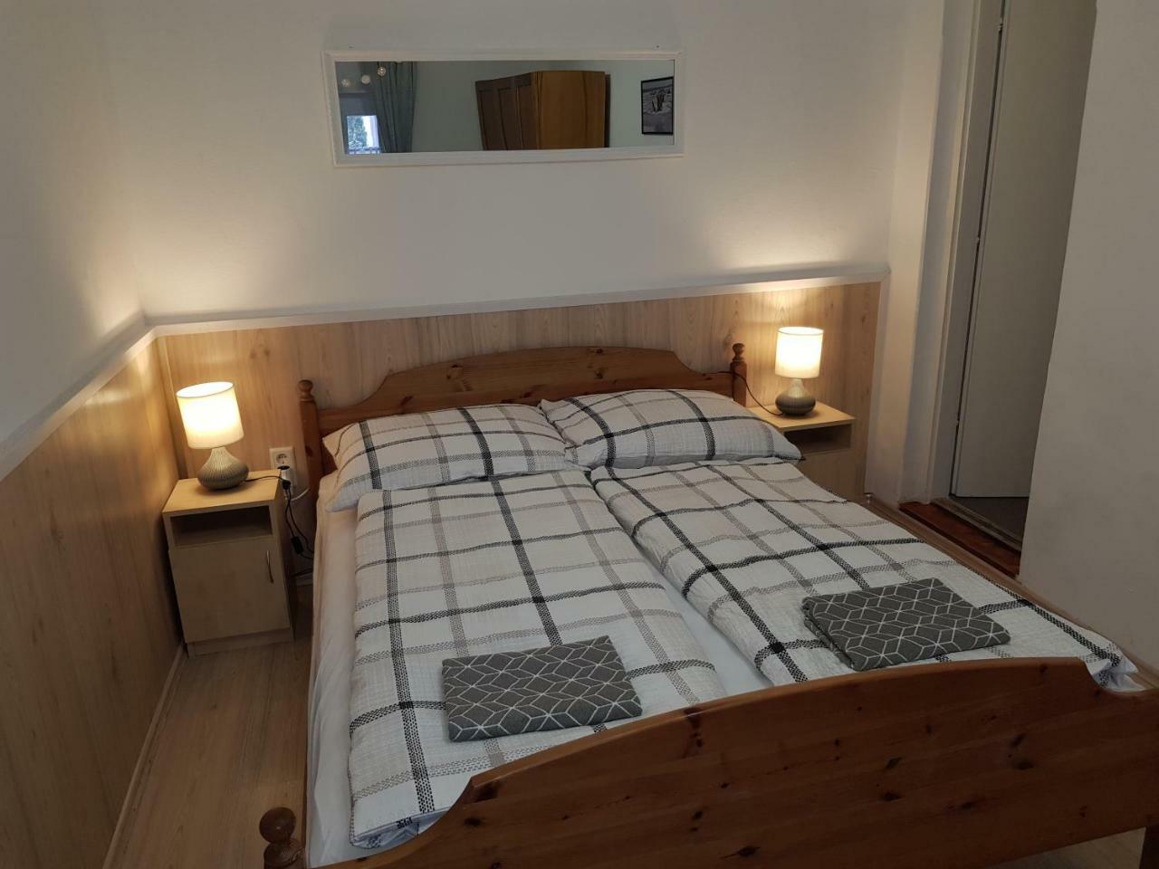 Harmónia Parasztház és Apartman Poroszló Esterno foto